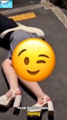 🎬 Kok Bisa? Wanita Jepang Tidur di Jalan?! 😴🇯🇵