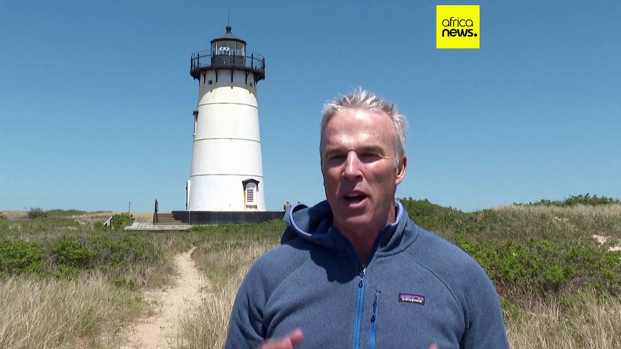 Lewis Pugh nage 100 km pour sensibiliser à la protection des requins