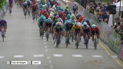 Cyclisme - Tour de Hongrie 2025 - Les Highlights de la 2e étape... une énorme chute collective et un nouveau sprint massif