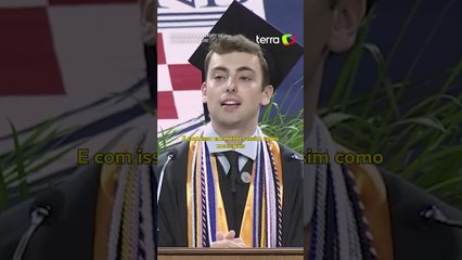 Estudante gaúcho relembra enchentes no RS em formatura nos EUA: ‘Nós nos reerguemos’ #shorts