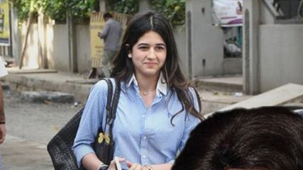 बॉलीवु़ड में डेब्यू कर सकती हैं राजेश खन्ना की नातिन, इतनी है उम्र!