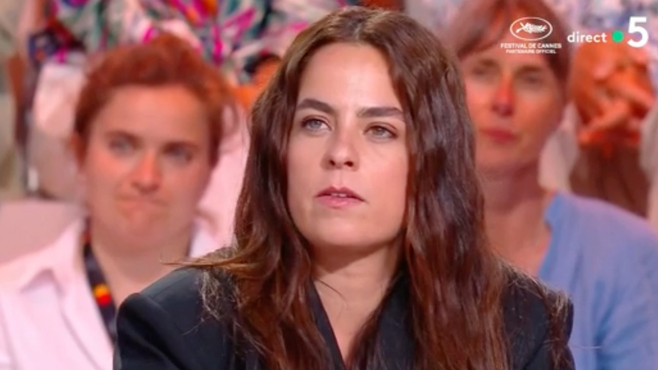 "Il n'avait pas envie d'y aller” : Anouchka Delon se confie avec émotion sur la Palme d'honneur de son père à Cannes en 2019