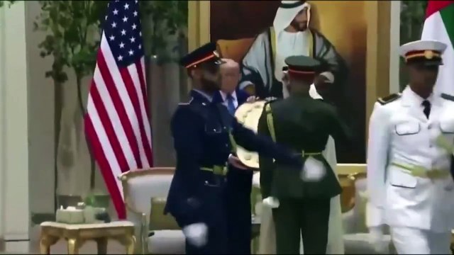 ABD Başkanı Trump’a BAE’nin en yüksek devlet nişanı takdim edildi