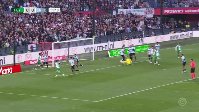 Eredivisie - Feyenoord domine RKC Waalwijk