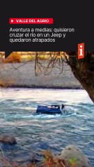 🚙 AVENTURA A MEDIAS: QUISIERON CRUZAR EL RÍO EN UN JEEP Y QUEDARON ATRAPADOS