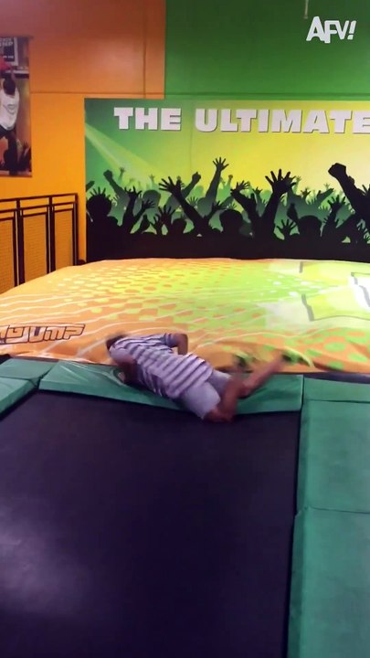 193. Failing with style 🤸‍♀ #shorts #trampoline #fail #humor