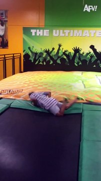 193. Failing with style 🤸‍♀ #shorts #trampoline #fail #humor
