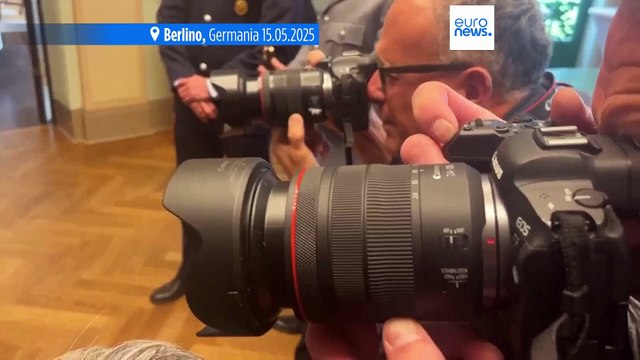 Ucraina: ministri di Germania e Regno Unito parlano di più aiuti, Ue valuta invio di 2 milioni di proiettili