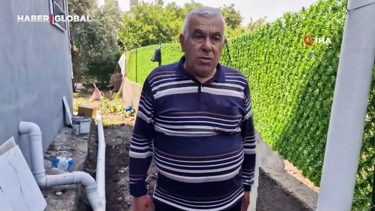 Aşırı yağış evlerin bahçe duvarlarını yıktı: "Bu duvar patlamasa su evimin içine girecekti"