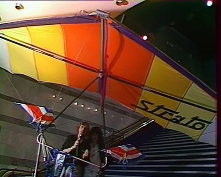 Johnny Hallyday – Archive Antenne 2 (21 Mai 1978) : Interview et Images du Palais des Sports 1976