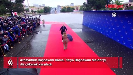 Erdoğan'ın da katıldığı Tiran'daki zirveye damga vuran görüntü!
