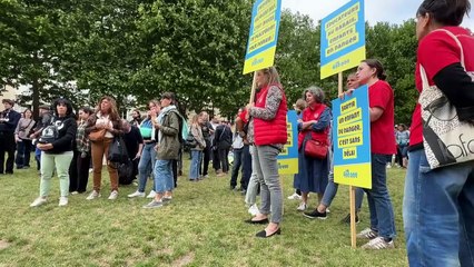 Paris: rassemblement pour demander plus de moyens pour la Protection de l'enfance
