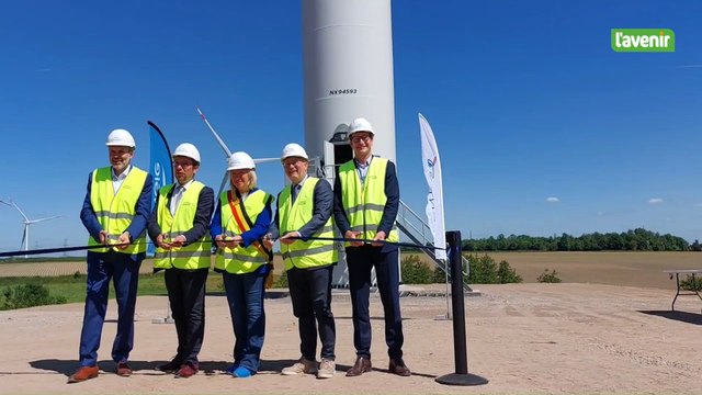 Courcelles: un parc de 8 éoliennes le long de l'autoroute et d'un zoning