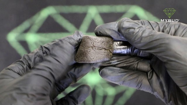 Hash CBN – Résine noire premium aux effets puissants et relaxants