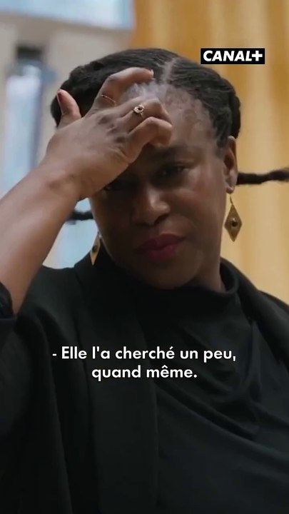 Quand Maïmouna, avocate au barreau de Saint-Denis lance un débat dans une classe de collégiens