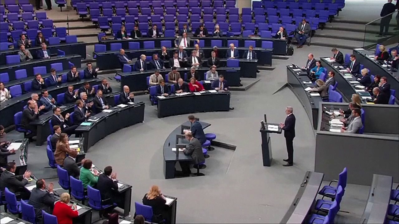 Digitalminister Wildberger: Digitalisierung braucht Zeit und Mut