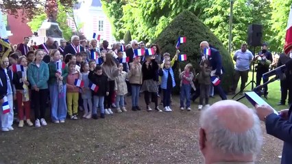 magazine _ commémoration de l'armistice du 8 mai du 10 05 25mp4
