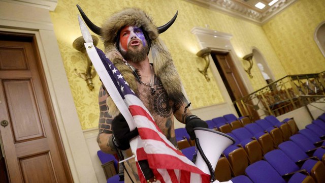 États-Unis : l'incroyable business des J6ers, les assaillants pro-Trump du Capitole