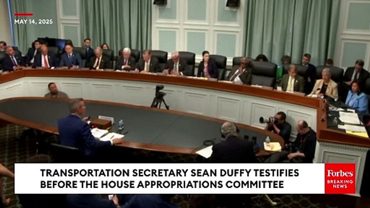 Sec. Sean Duffy Denies Watson Coleman’s Claims That He Diverted His Wife's Flight From Newark Airport