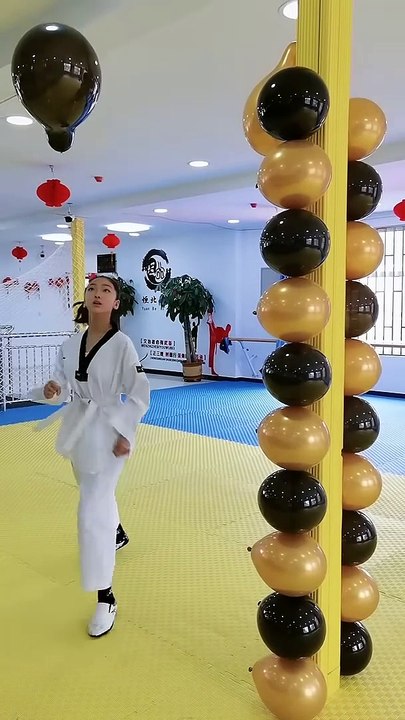 Ten thousand years is too long, so seize the day. Leg techniques witness growth. Work hard, jumping