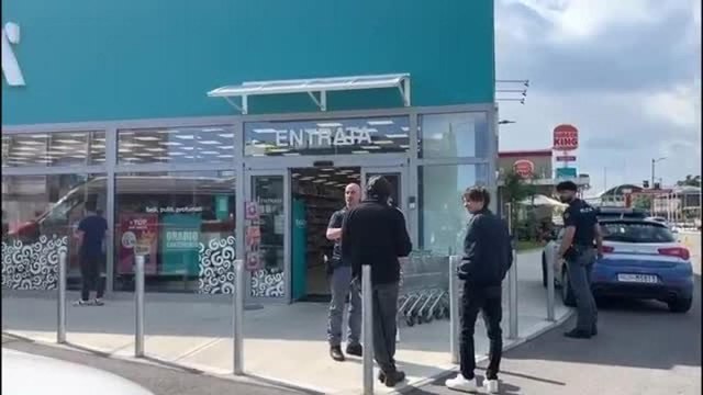 Rapina a mano armata al Tigotà di Paese