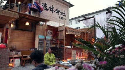 China's Youth Check Out of City Life Into 'Retirement Homes'