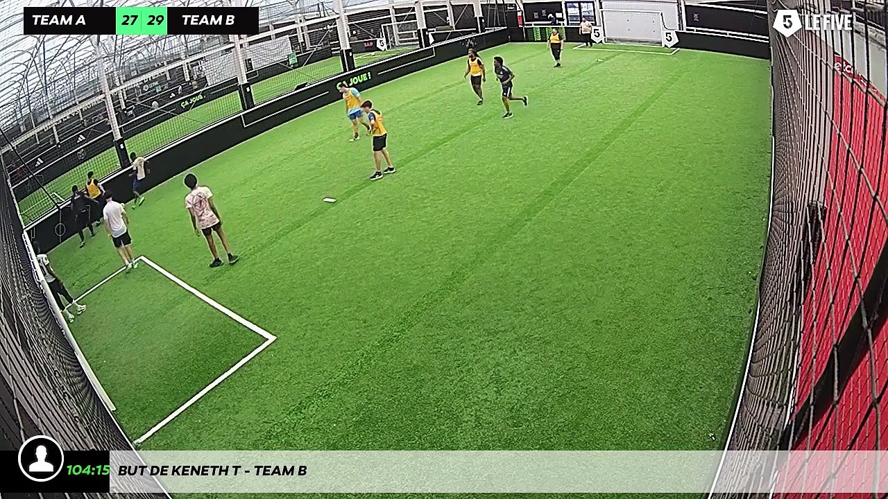 But de Keneth T - Team B