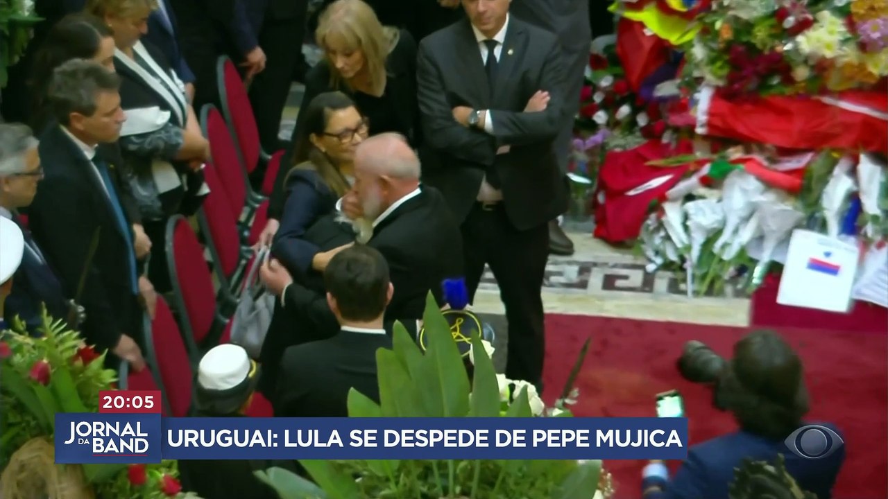 Lula se despede de Pepe Mujica no Uruguai