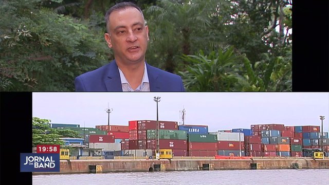 Com portos brasileiros no limite, empresas usam megaporto no Peru