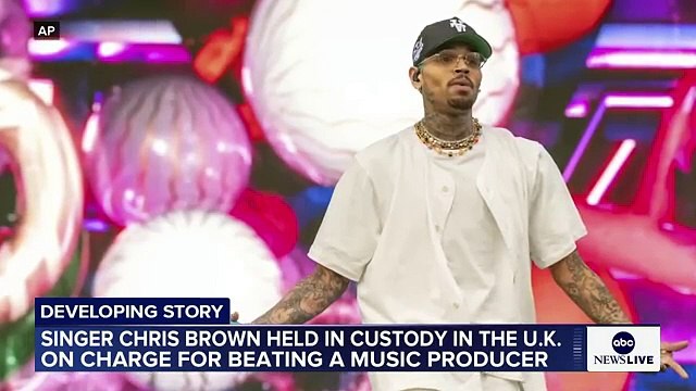 Le chanteur américain de R&B Chris Brown, inculpé pour coups et blessures, restera en détention jusqu'à une prochaine audience fixée mi-juin