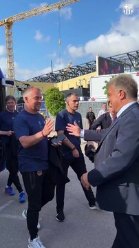 Empieza la rúa del Barça campeón de Liga: ¡Campeones!