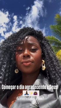 VÍDEO: Lancha de cantora baiana pega fogo antes de viagem para Valença; saiba mais