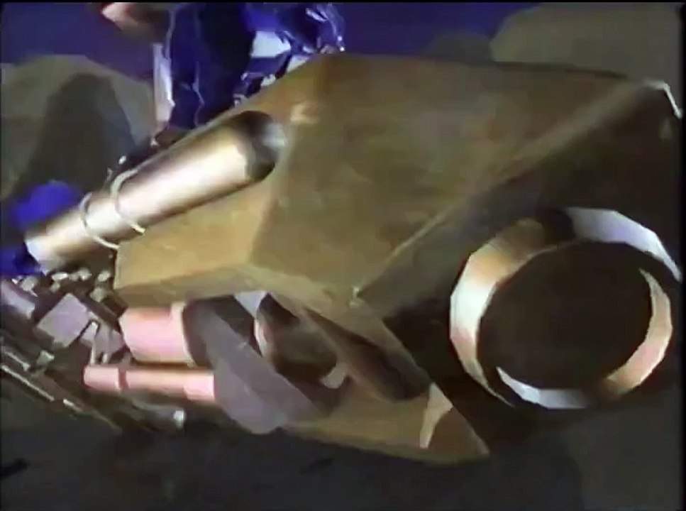 yt1z.net - Transformers Beast Wars Transmetals Optimus Primal Megatron 1998 commercial (720p)