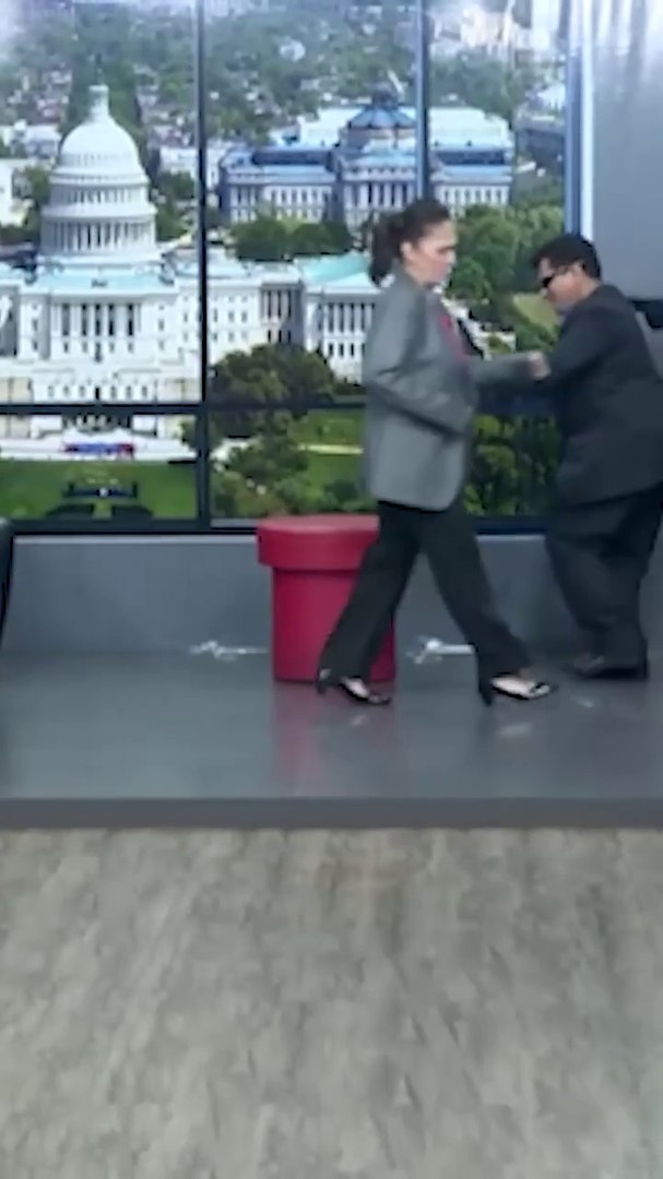 ⁣Trump dance
