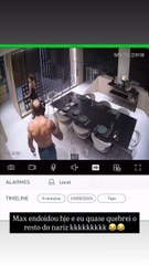 Juliette é empurrada por cachorro em porta de vidro: 'Quase quebrei o resto do nariz'