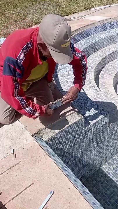 Professional Method for Rounding Pool Tile Corners and Preventing Injuries #ceramic #diy #tiles