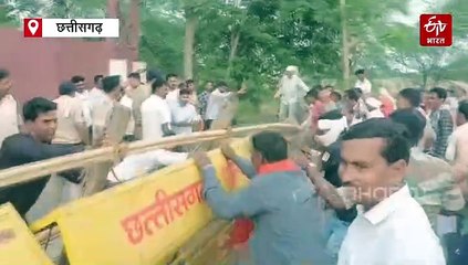 कवर्धा में शक्कर कारखाने के गेट पर कांग्रेस का जंगी प्रदर्शन