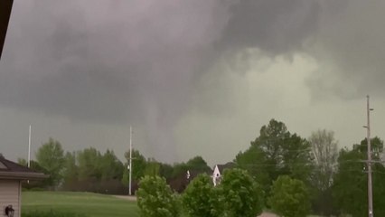 미 중부 내륙 토네이도 강타...최소 4명 숨져 / YTN