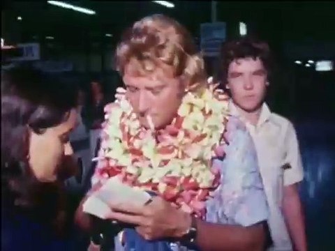 Johnny Hallyday à Tahiti – Arrivée Officielle avec Lee Hallyday (Journal RFO – 23 Août 1980)