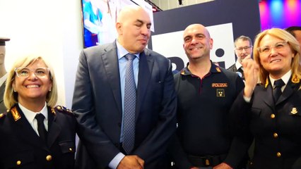 Salone del Libro, Crosetto: "Macron ha sbagliato, attacca Meloni perché in difficoltà"