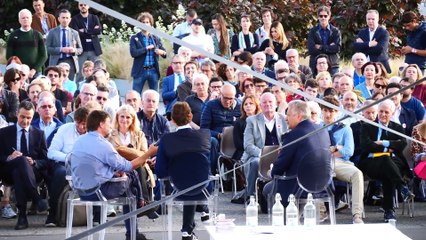 Salone del Libro, Soldini con Elkann: "Noi in barca a vela inseguiti dalle orche"