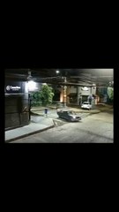 Carro parte ao meio após colisão; veículo tem mais de R$ 63 mil em dívidas de multa