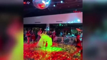 Kına gecesinde ilginç kaza: Disko topu düştü, gelin dahil 3 kişi yaralandı