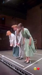 Στιγμιότυπο από την θεατρική παράσταση που συμμετέχει η Μελίνα Νικολαΐδη