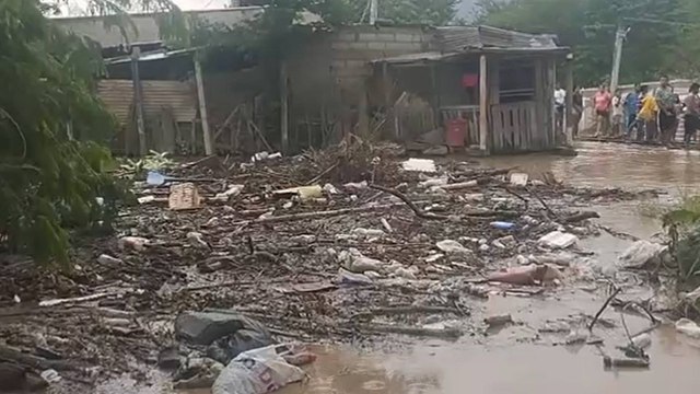 Fuertes lluvias provocan inundaciones y deslizamientos en Antioquia, Valle del Cauca y Caldas