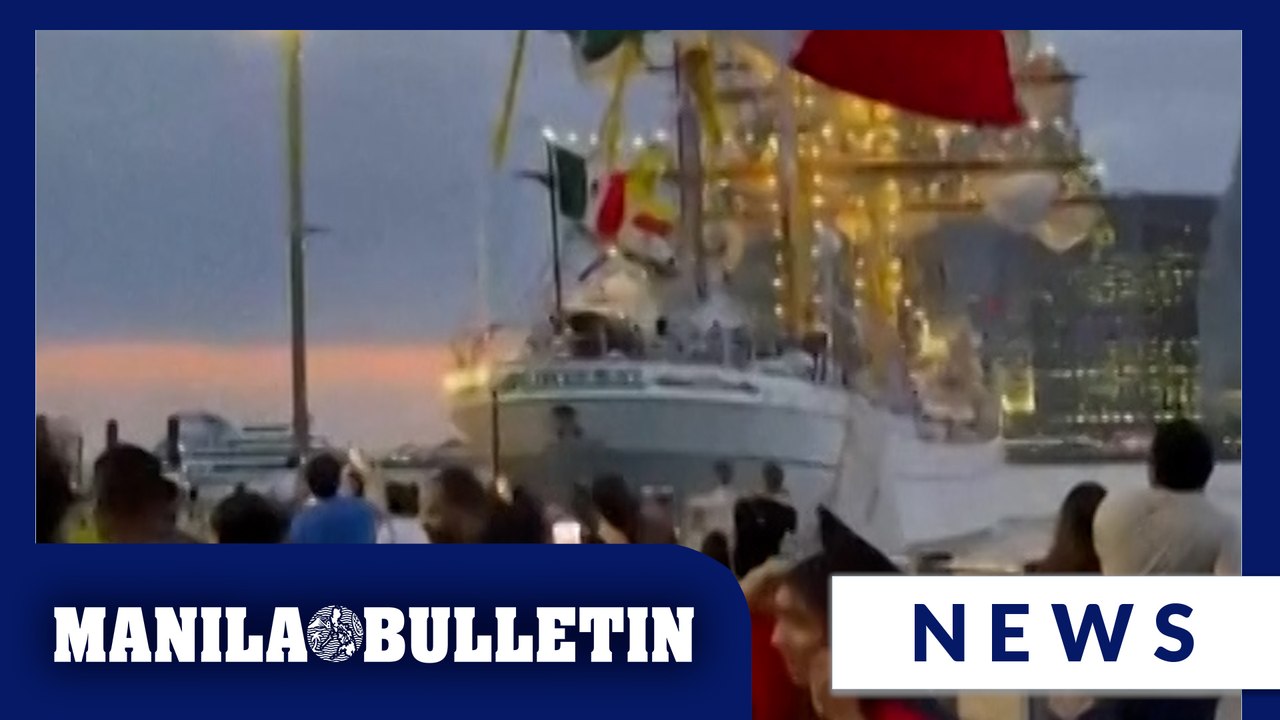 Mexican navy training vessel collides with New York's Brooklyn Bridge