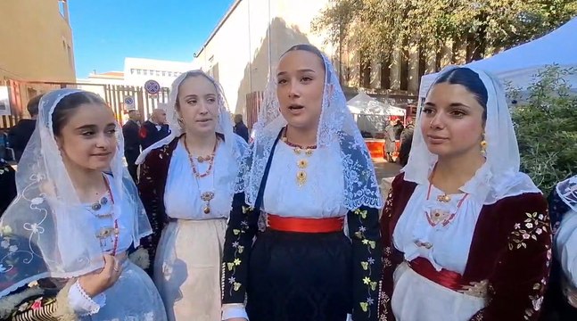 Cavalcata sarda 2025, l'emozione per l'esordio delle giovanissime ragazze di Thiesi