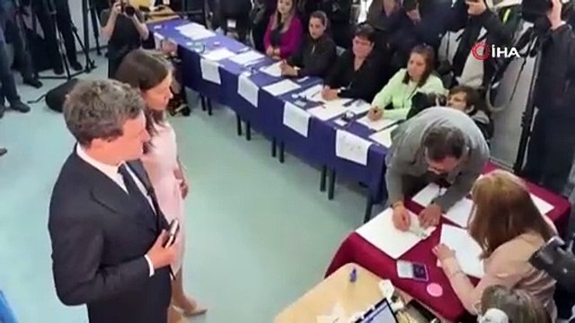 Romanya’da halk cumhurbaşkanlığı seçimi ikinci tur oylaması için sandık başında