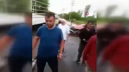 Bursa’da kamyonet ile otomobil çarpıştı: 2 yaralı