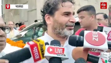 तामझाम के साथ CM नीतीश के गांव पहुंचे प्रशांत किशोर, प्रशासन ने हजारों समर्थकों को बाहर ही रोका